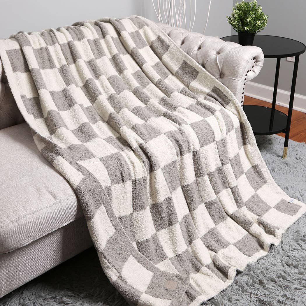 Checkerboard Patterned Throw Blanket: Pink / ONE SIZE