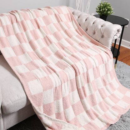Checkerboard Patterned Throw Blanket: Green / ONE SIZE